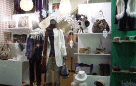 2006韓國(guó)時(shí)裝紡織品博覽會(huì) 陳列精品與鞋帽零售新風(fēng)尚